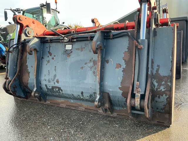 2014 hekamp kuilbak s-250 d120 h100 knijpbak/silagebak/voerbak - afbeelding 11 van  16