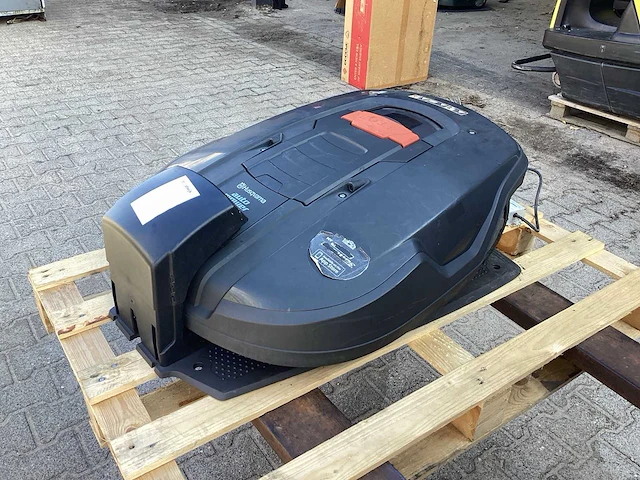 2014 husqvarna 265 acx robotmaaier - afbeelding 1 van  10