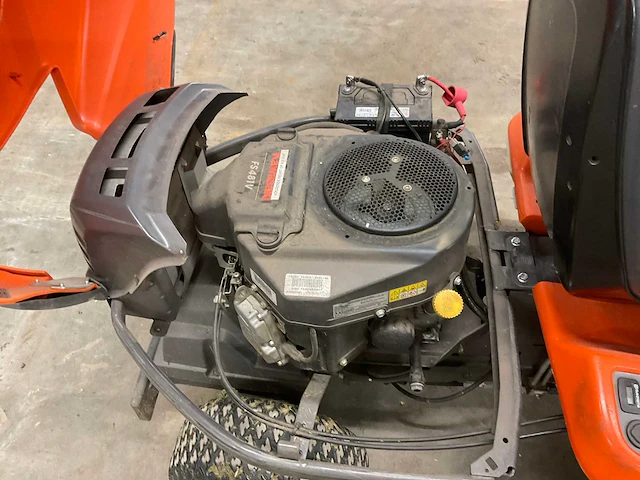 2014 husqvarna r 316 ts awd grasmaaimachine - afbeelding 3 van  12