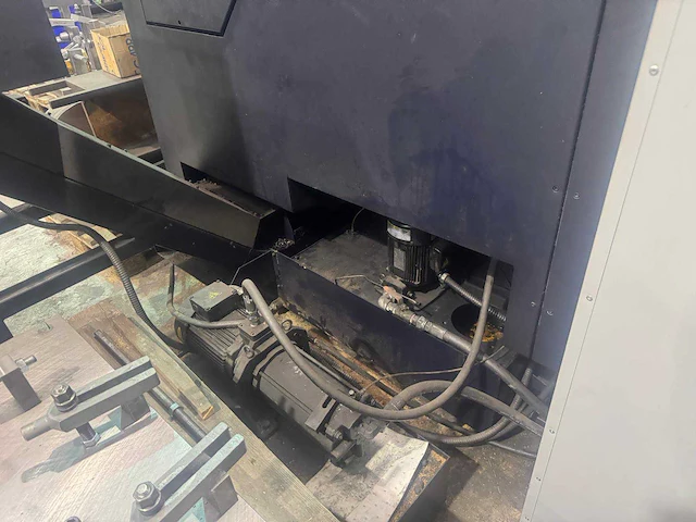 2014 hwacheon hi-tech 700 mc cnc draaibank - afbeelding 33 van  37