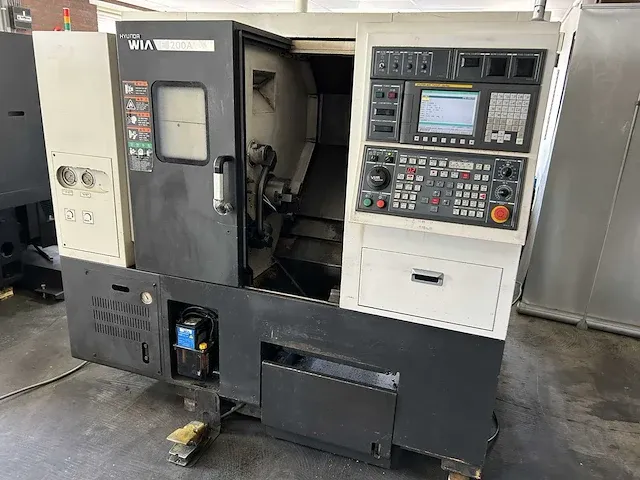 2014 hyundai wia e200a cnc draaibank - afbeelding 1 van  15