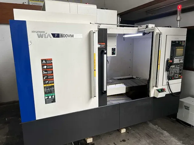 2014 hyundai wia f400vm cnc bewerkingscentrum - afbeelding 1 van  13