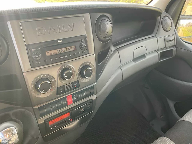 2014 iveco daily 40c15 bedrijfswagen - afbeelding 9 van  29