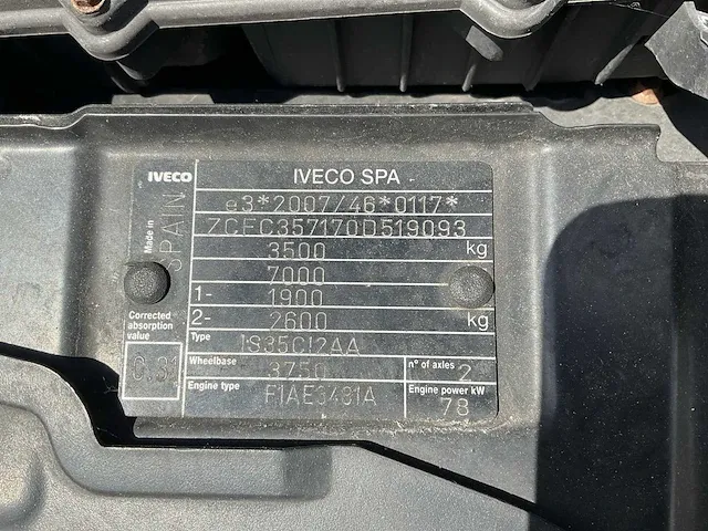 2014 iveco daily bedrijfswagen - afbeelding 29 van  35