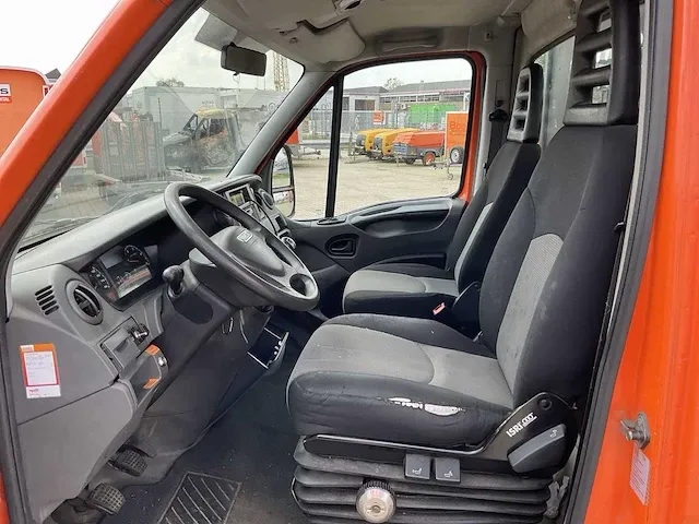 2014 iveco daily bedrijfswagen - afbeelding 35 van  35