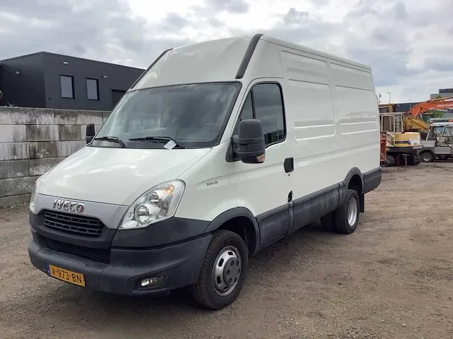 2014 iveco daily bedrijfswagen - afbeelding 1 van  19