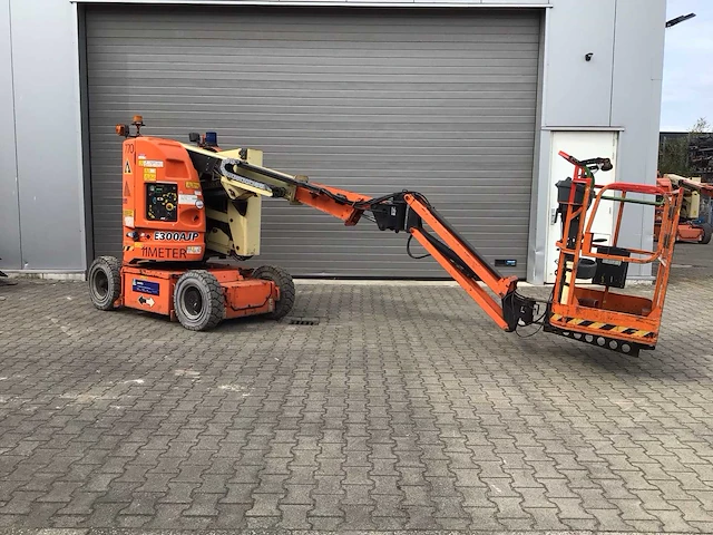 2014 jlg e300ajp hoogwerker - afbeelding 14 van  17
