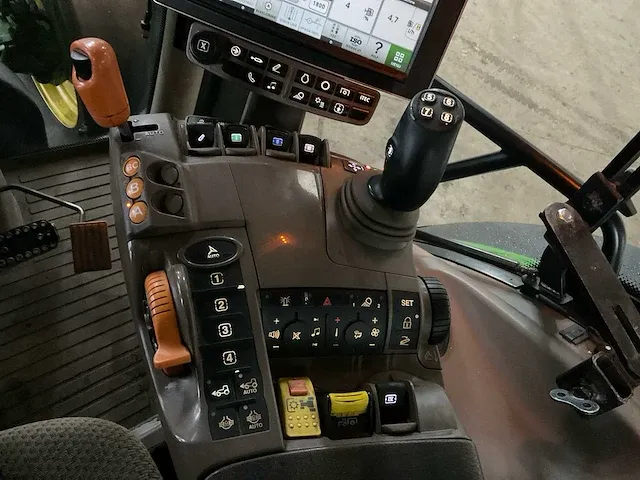 2014 john deere - 6175r - vierwielaangedreven landbouwtractor - afbeelding 11 van  23