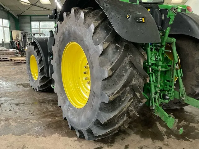 2014 john deere - 6175r - vierwielaangedreven landbouwtractor - afbeelding 20 van  23