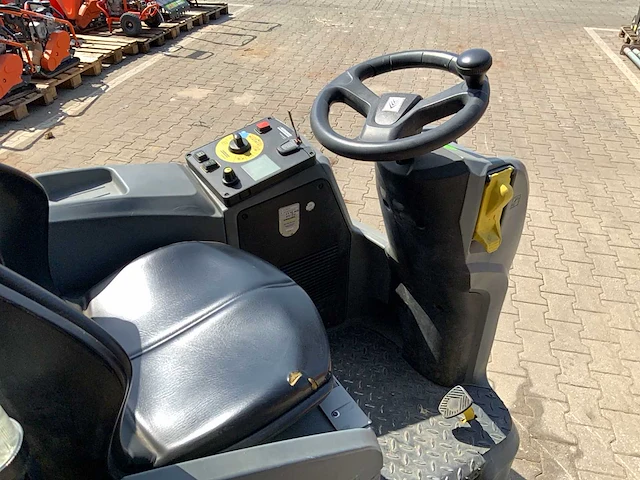 2014 kärcher professional b150r bp vloerreiniger - afbeelding 13 van  17