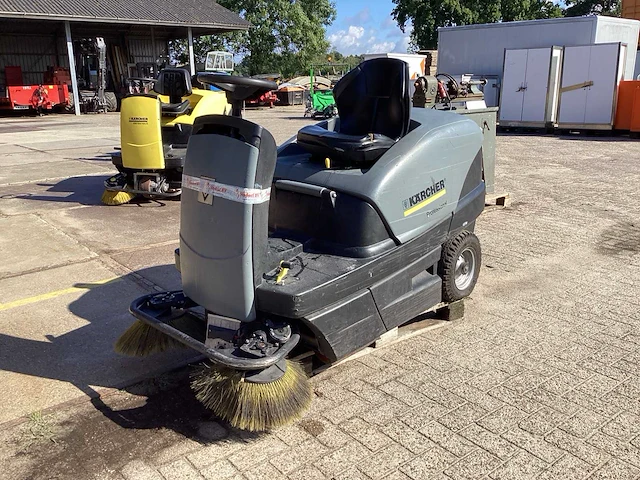 2014 kärcher professional km 100/100 r zelfrijdende veegmachine - afbeelding 1 van  11