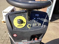 2014 kärcher professional km 100/100 r zelfrijdende veegmachine - afbeelding 7 van  11