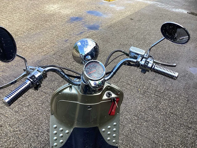 2014 killerbee snorscooter ht50qt-29a scooter - afbeelding 13 van  13