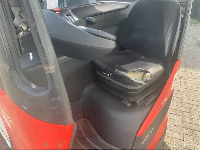 2014 linde r14-01 reach truck - afbeelding 8 van  18