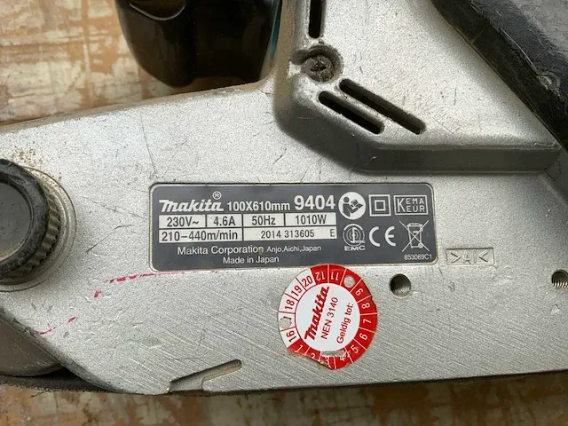 2014 makita 9404 bandschuurmachine - afbeelding 3 van  5