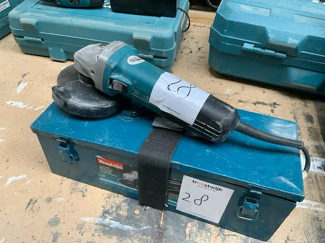 2014 makita 9558hnr haakse slijpmachine - afbeelding 1 van  4