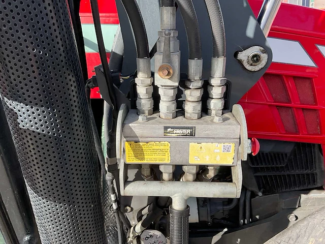 2014 massey ferguson 5612 dyna-4 vierwielaangedreven landbouwtractor - afbeelding 18 van  40