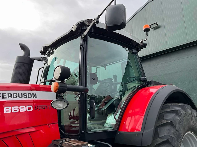 2014 massey ferguson 8690 dyna vt vierwielaangedreven landbouwtractor - afbeelding 8 van  50