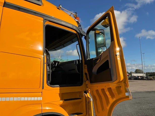 2014 mercedes-benz actros 2563 euro6 oprijwagen met dieplader - afbeelding 28 van  50