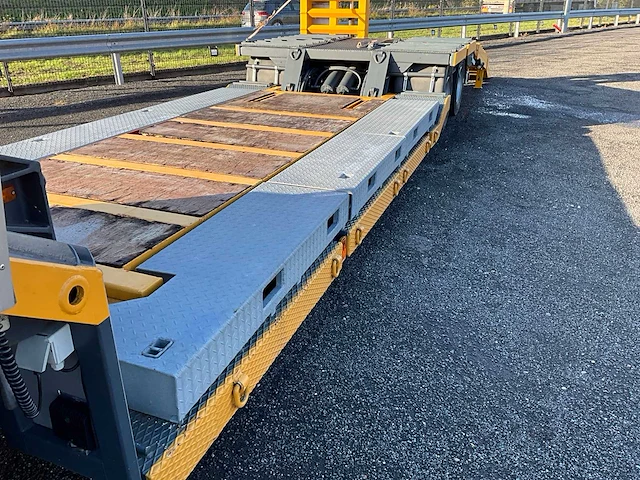 2014 mercedes-benz actros 2563 euro6 oprijwagen met dieplader - afbeelding 40 van  50