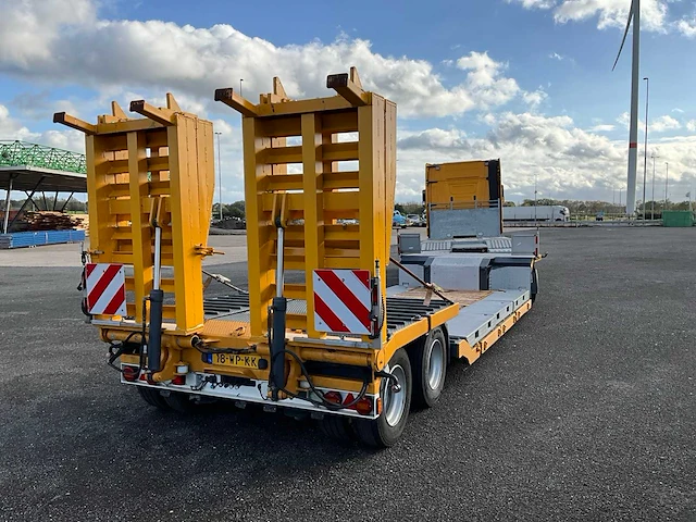 2014 mercedes-benz actros 2563 euro6 oprijwagen met dieplader - afbeelding 45 van  50