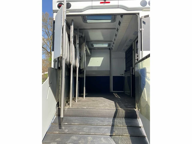 2014 mercedes-benz atego 1230 paardenvrachtwagen - afbeelding 75 van  81