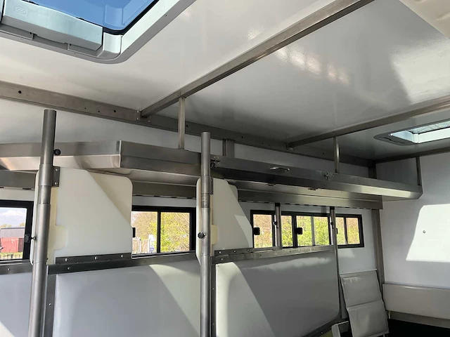 2014 mercedes-benz atego 1230 paardenvrachtwagen - afbeelding 77 van  81