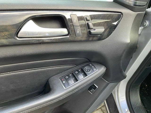 2014 mercedes-benz ml 350 bluetec bedrijfswagen - afbeelding 6 van  32