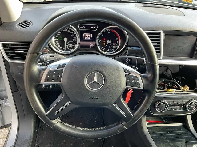 2014 mercedes-benz ml 350 bluetec bedrijfswagen - afbeelding 10 van  32