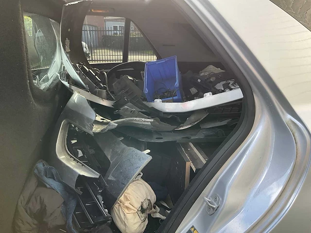 2014 mercedes-benz ml 350 bluetec bedrijfswagen - afbeelding 18 van  32