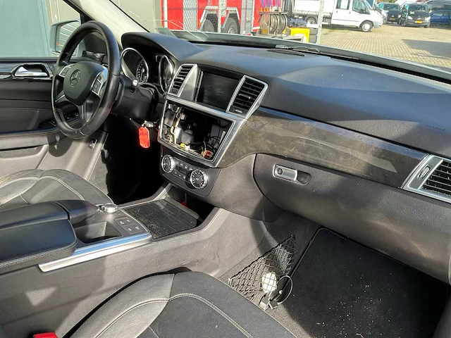 2014 mercedes-benz ml 350 bluetec bedrijfswagen - afbeelding 25 van  32