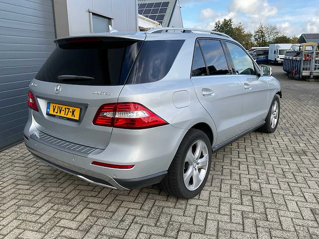 2014 mercedes-benz ml 350 bluetec bedrijfswagen - afbeelding 30 van  32