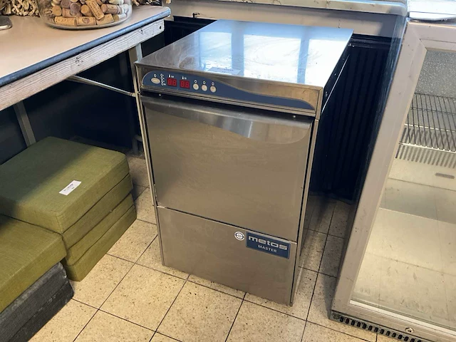 2014 metos lux 40 el glazenspoel machine - afbeelding 1 van  9