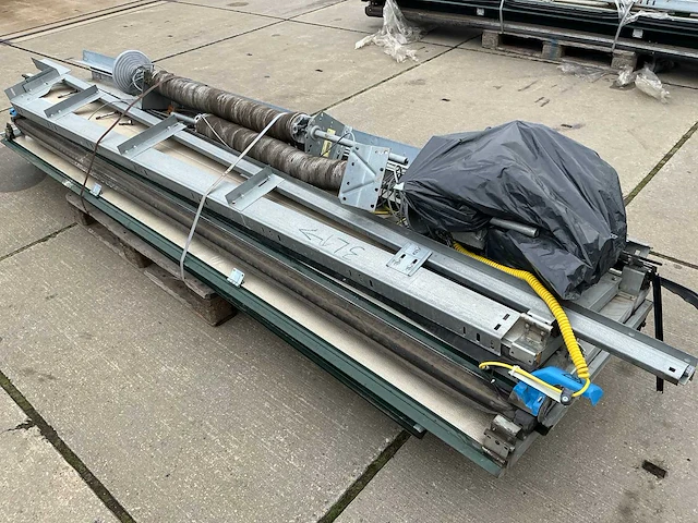 2014 overhead deur (3,09x2,86 mtr) - afbeelding 1 van  10