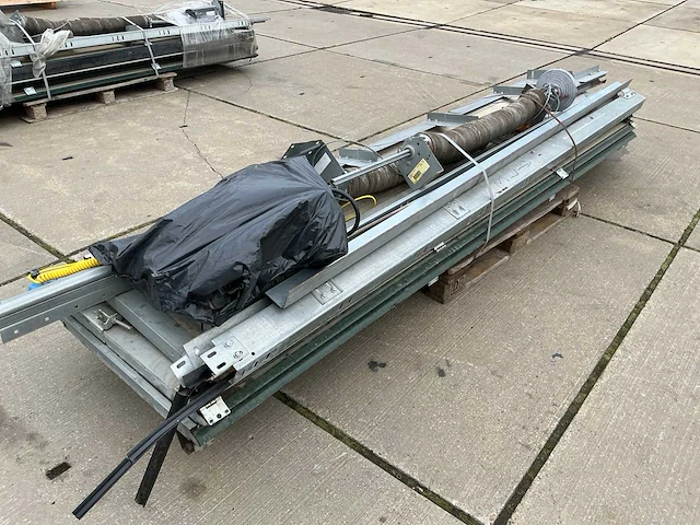2014 overhead deur (3,09x2,86 mtr) - afbeelding 6 van  10
