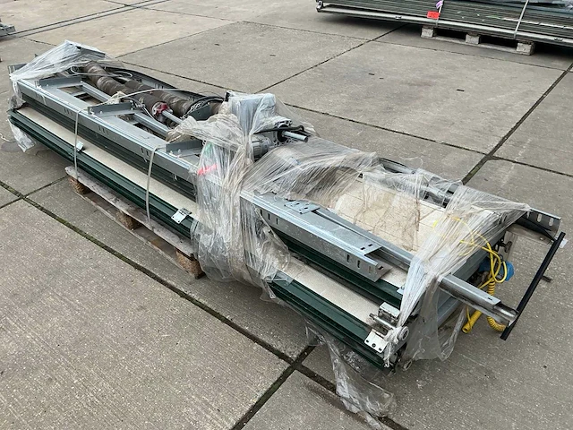 2014 overhead deur (3,10x2,86 mtr) - afbeelding 1 van  11