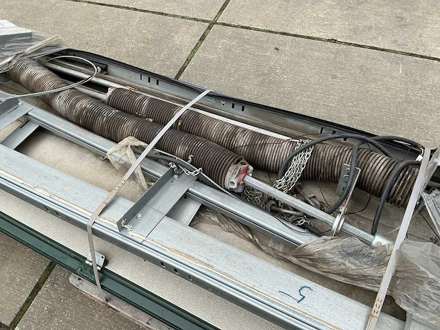 2014 overhead deur (3,10x2,86 mtr) - afbeelding 10 van  11