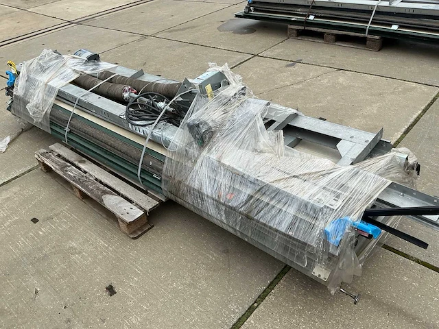2014 overhead deur (3,10x2,86 mtr) - afbeelding 1 van  11