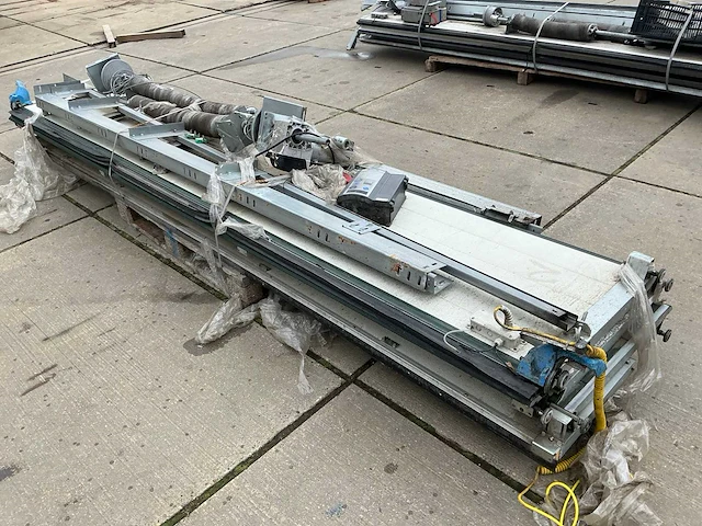 2014 overhead deur (3,72x2,85 mtr) - afbeelding 9 van  12