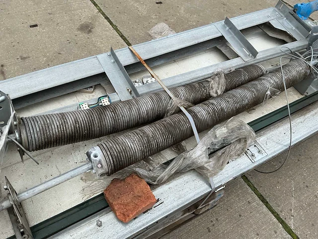 2014 overhead deur (3,72x2,85 mtr) - afbeelding 12 van  12