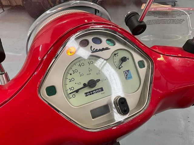 2014 piaggio vespa c38 scooter - afbeelding 5 van  19