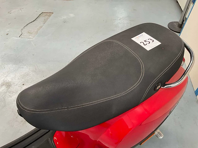 2014 piaggio vespa c38 scooter - afbeelding 7 van  19