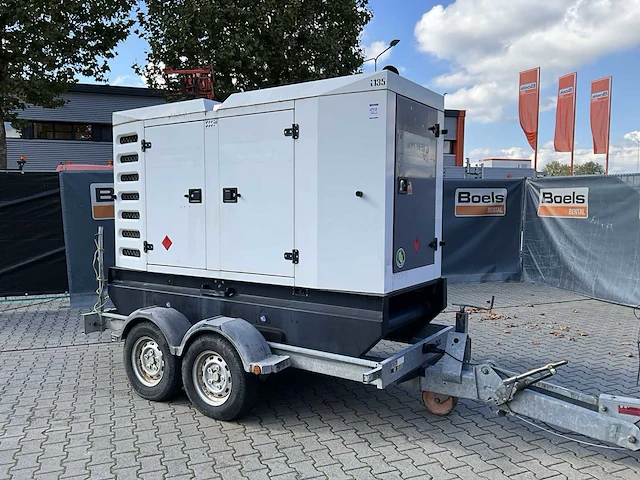 2014 sdmo r 135ce stroom aggregaat aanhangwagen - afbeelding 1 van  27