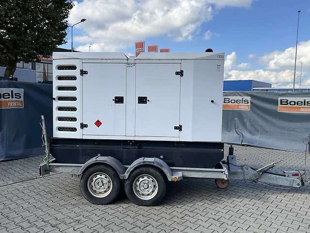 2014 sdmo r 135ce stroom aggregaat aanhangwagen - afbeelding 12 van  27