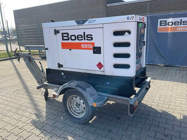 2014 sdmo r22c3 stroom aggregaat aanhangwagen - afbeelding 17 van  22