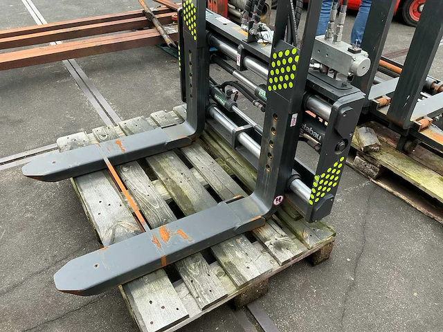 2014 stabau s11 zv so tg 01 vorkversteller met schuifvorken - afbeelding 1 van  7