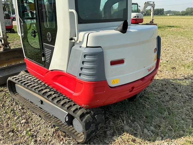 2014 takeuchi tb235 rupsgraafmachine - afbeelding 14 van  39
