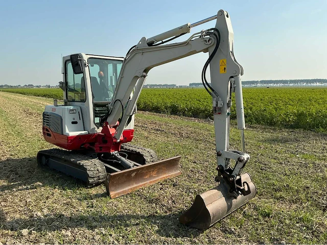 2014 takeuchi tb235 rupsgraafmachine - afbeelding 37 van  39