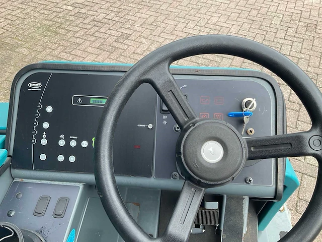 2014 tenant eco h2o zelfrijdende veeg/schrobzuig machine - afbeelding 6 van  12