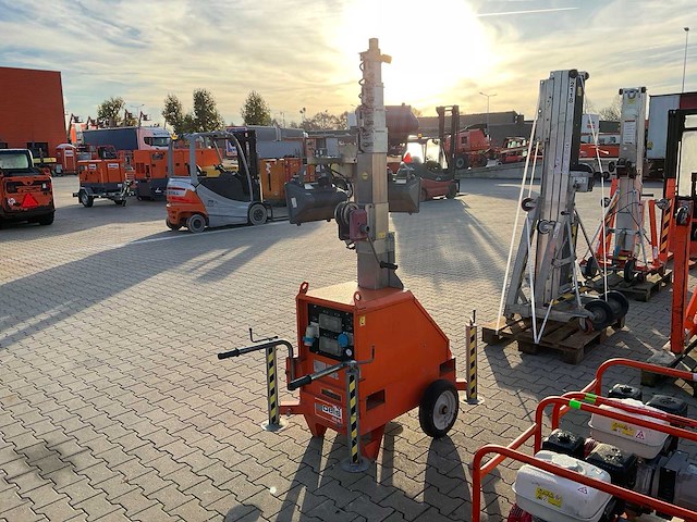 2014 tower light linktower link240 1388m compacte koppelbare lichtmast - afbeelding 6 van  10